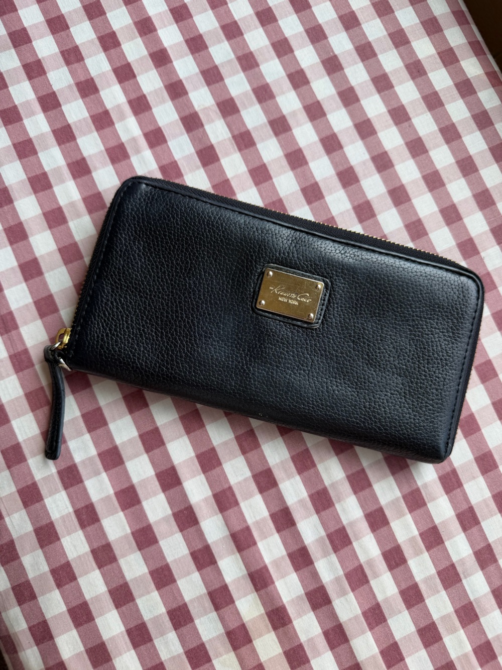 Kenneth Cole Black Leather Zip Wallet with Gold Plate